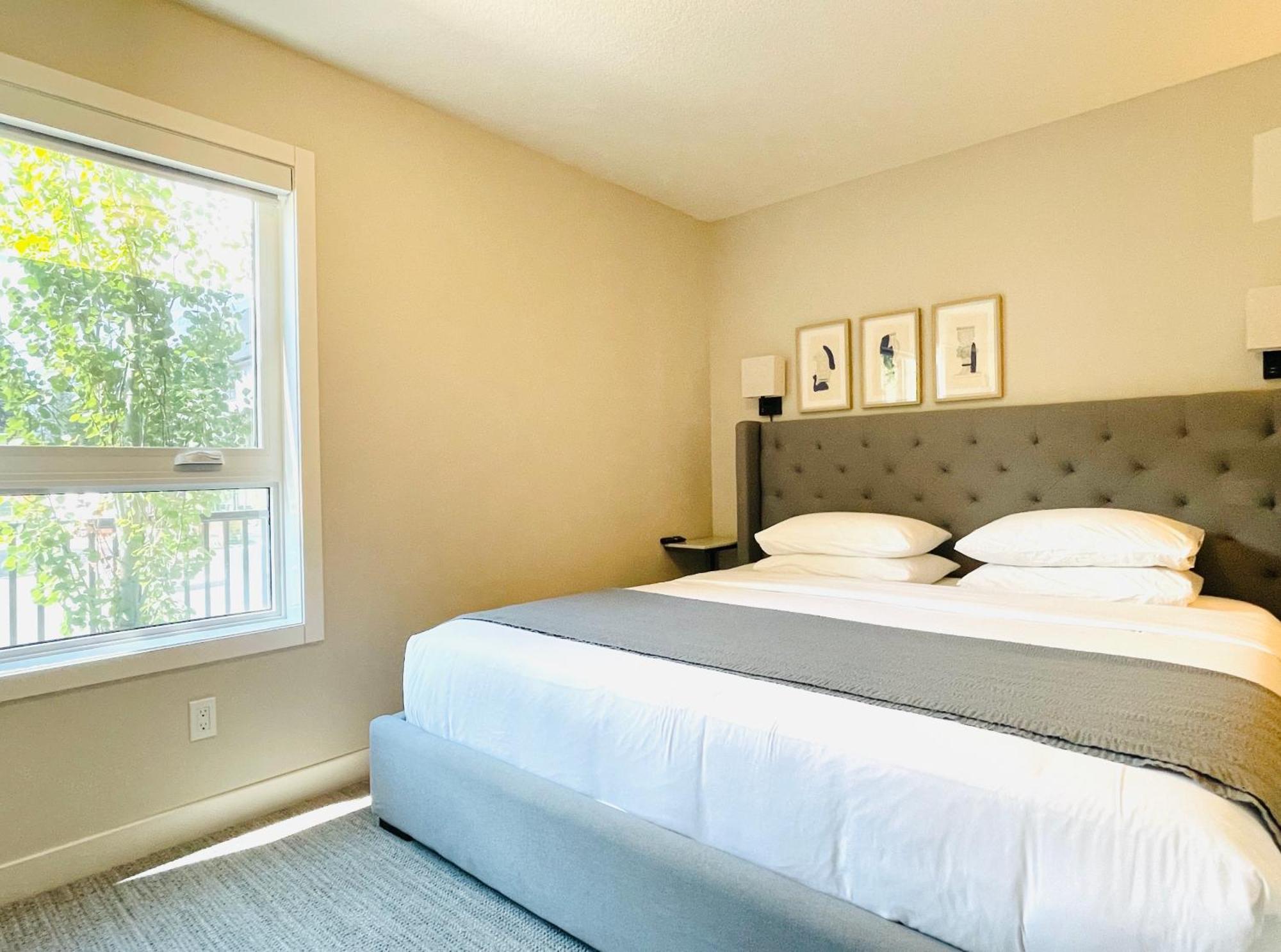 Joe'S Contemporary 2 King Bedrooms Vacation Home In Canmore Dış mekan fotoğraf